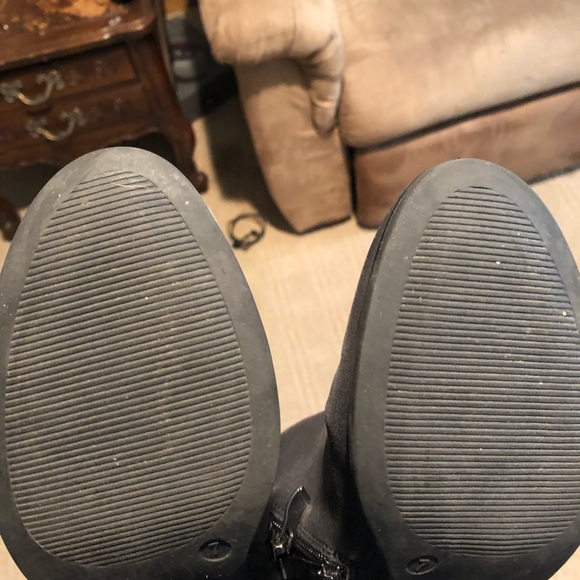 Adorable Black Ankle Boots - Picture 3 of 5